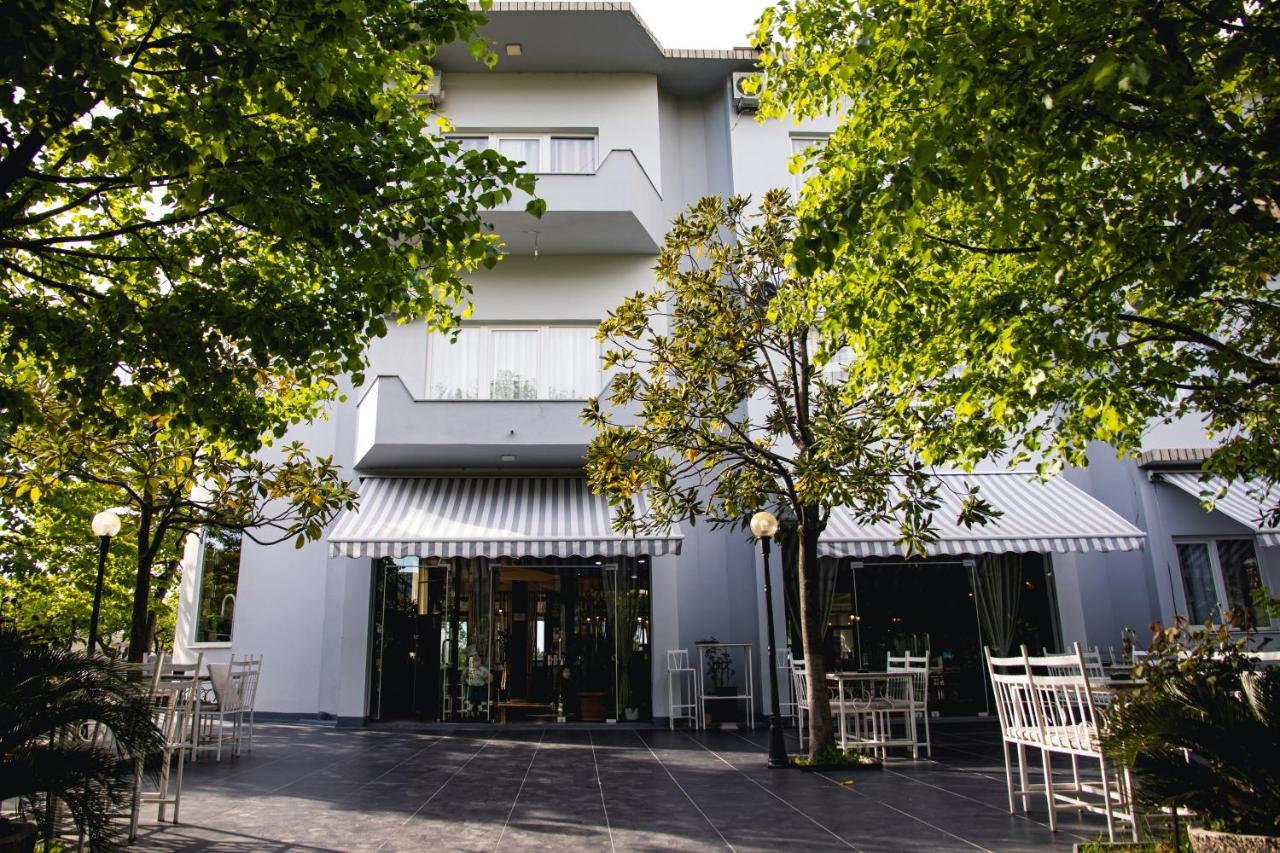 Hotel Blini Shkodër Esterno foto
