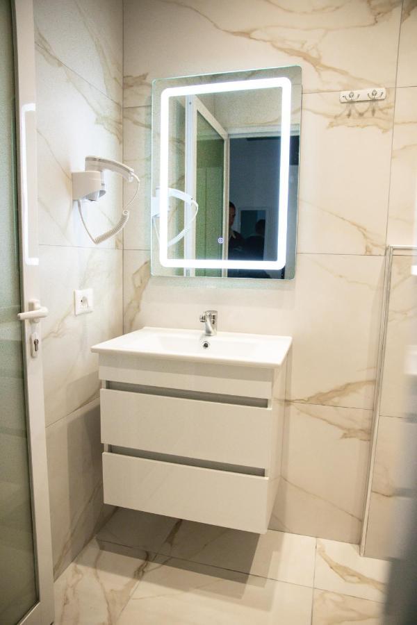 Hotel Blini Shkodër Esterno foto