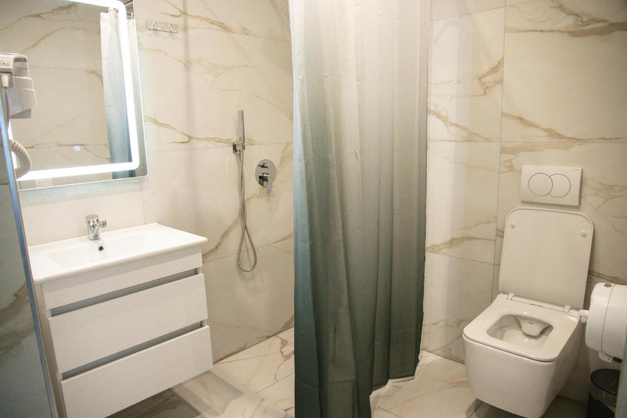Hotel Blini Shkodër Esterno foto
