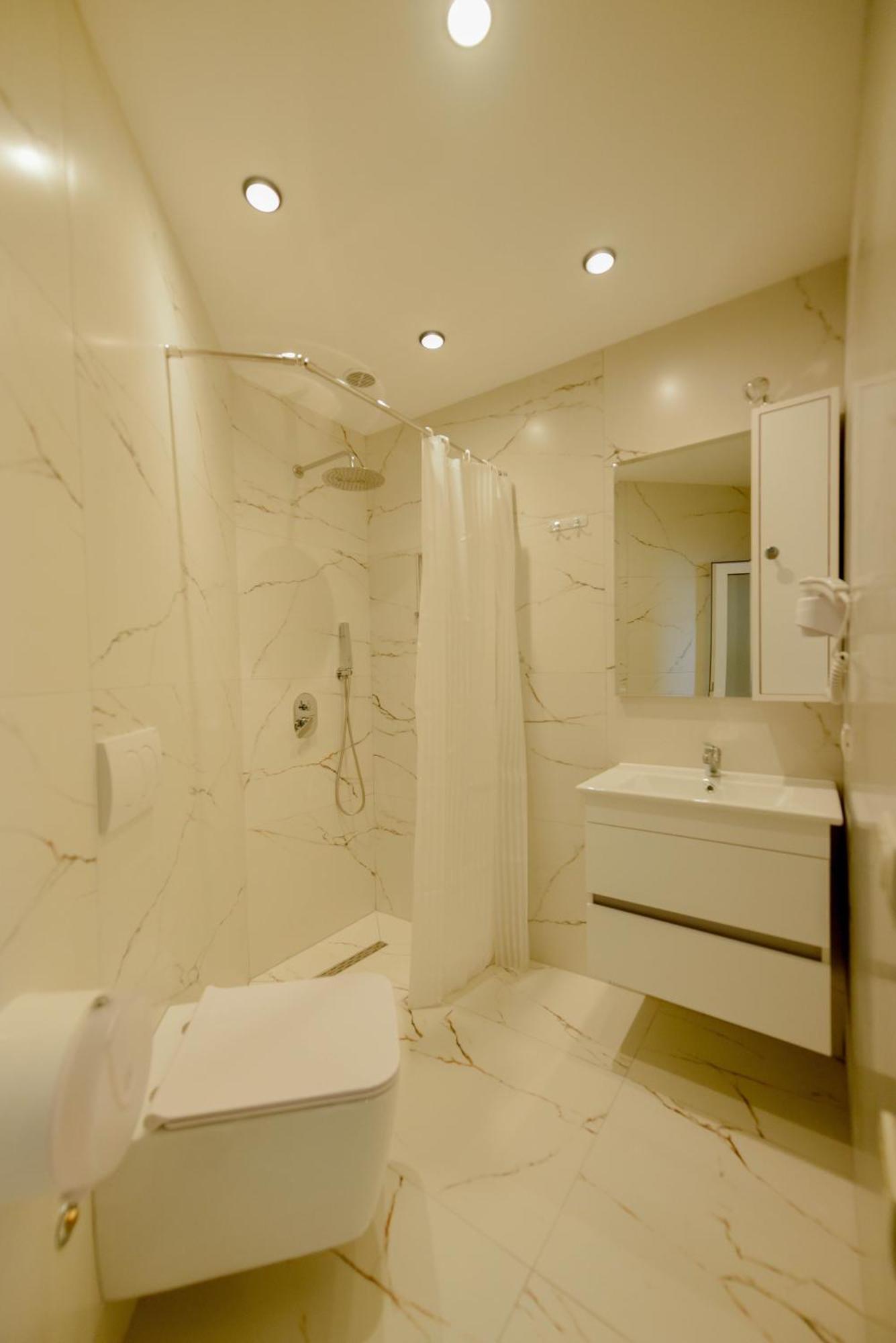 Hotel Blini Shkodër Esterno foto
