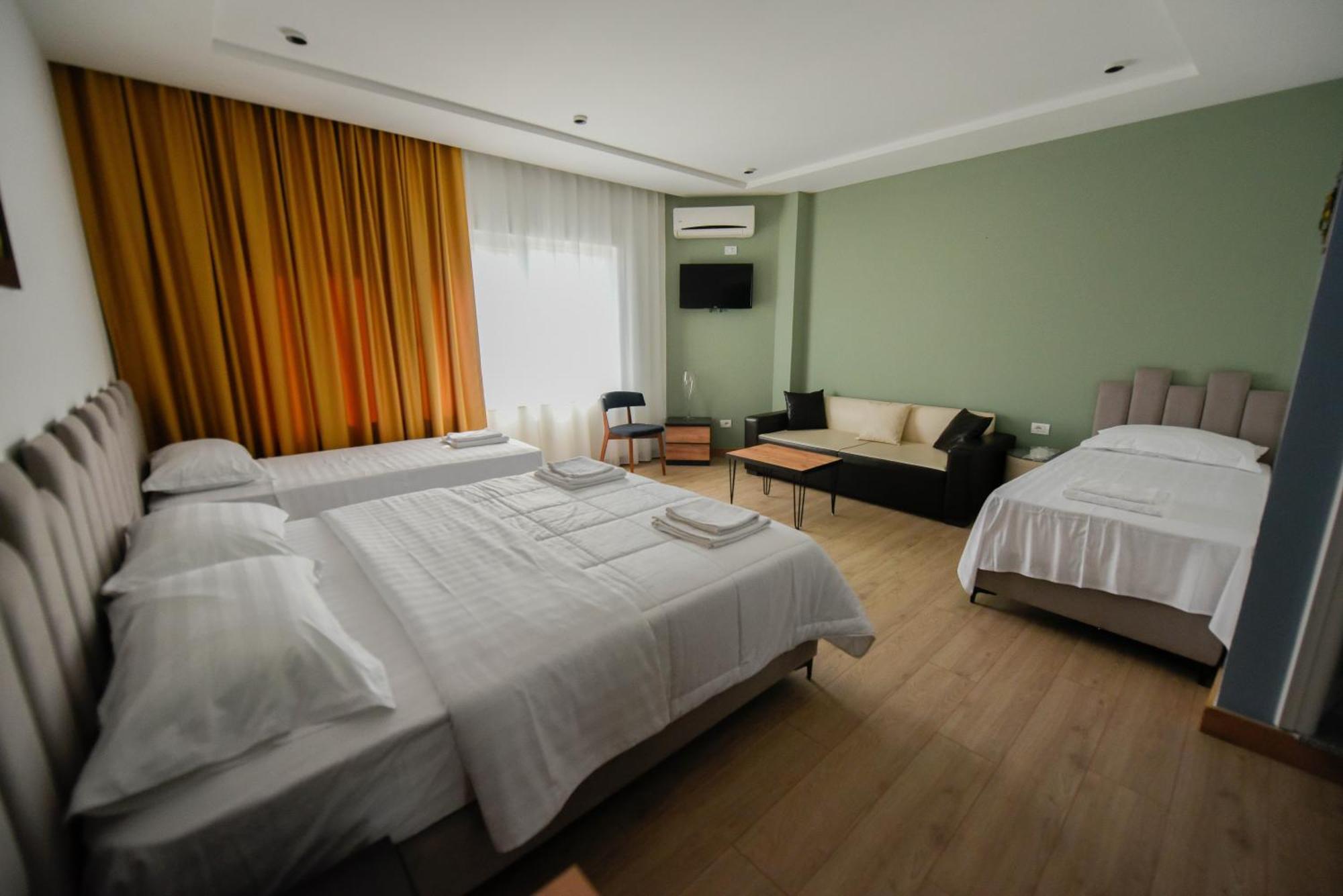 Hotel Blini Shkodër Esterno foto