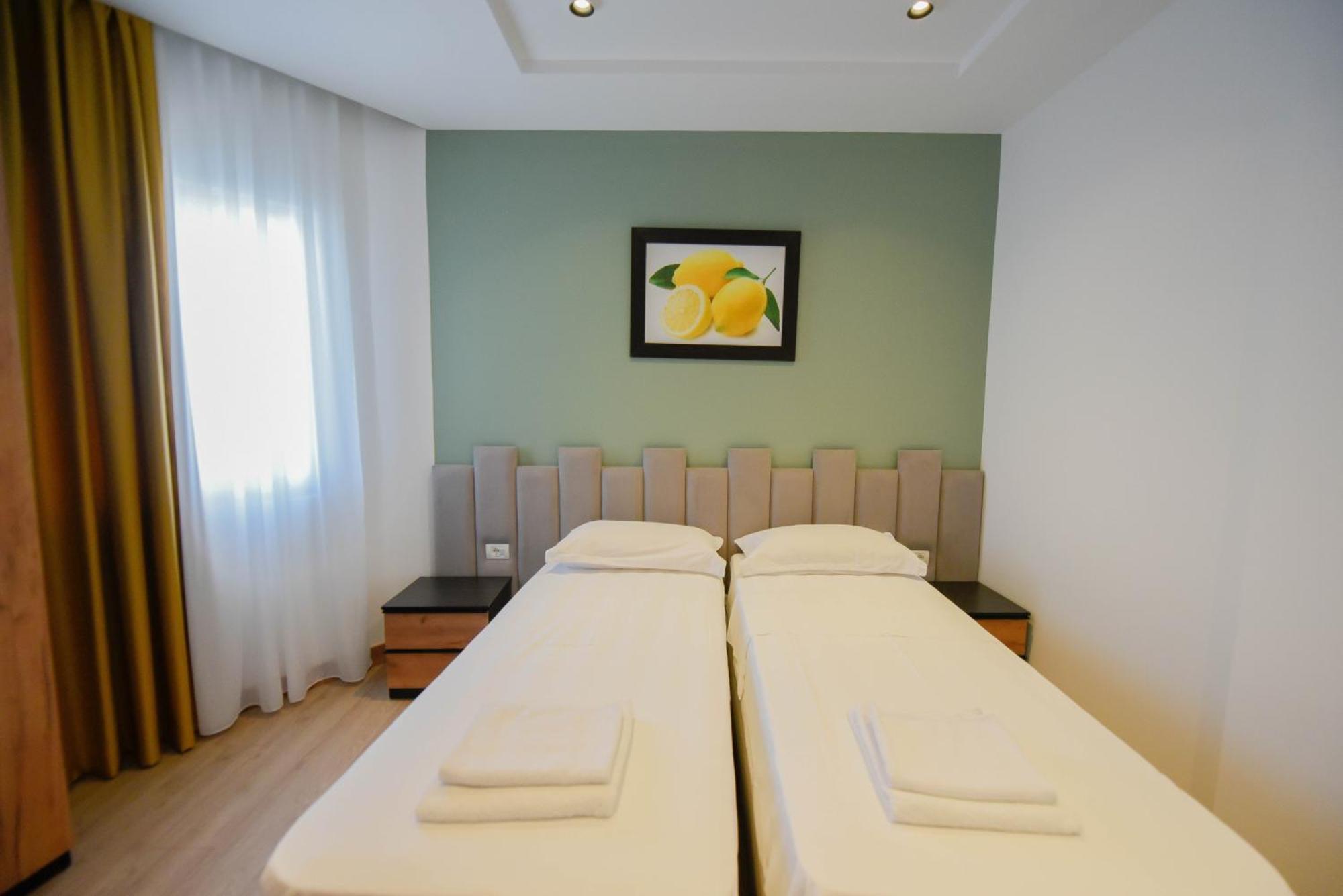 Hotel Blini Shkodër Esterno foto