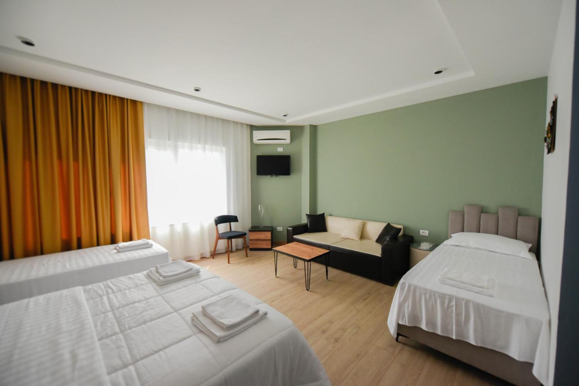 Hotel Blini Shkodër Esterno foto