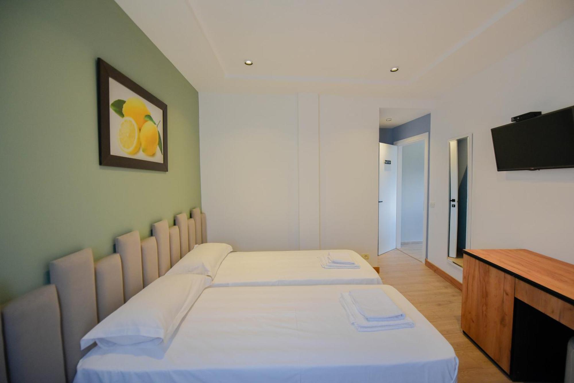 Hotel Blini Shkodër Esterno foto