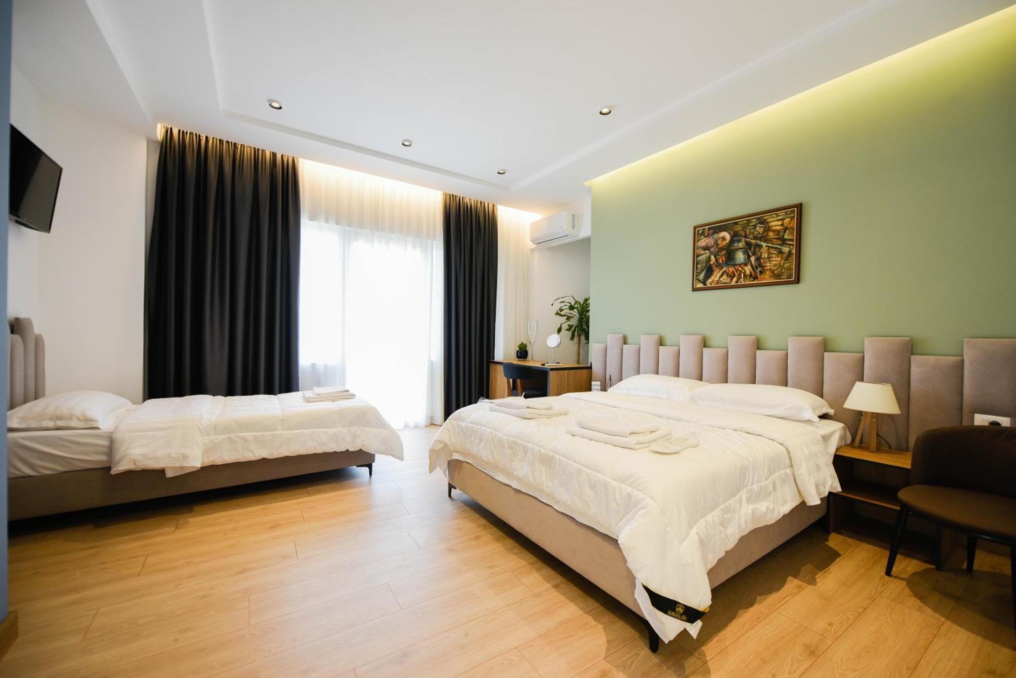 Hotel Blini Shkodër Esterno foto